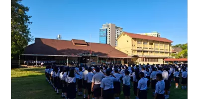 BUDAYA 5S DAN HARI PERTAMA MASUK SEKOLAH  DI SMP FRATER MAKASSAR